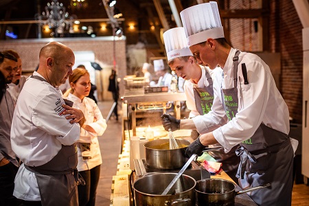 Self Cooking Center Zamek Topacz fotografie Grzegorz Golebiowski 058 