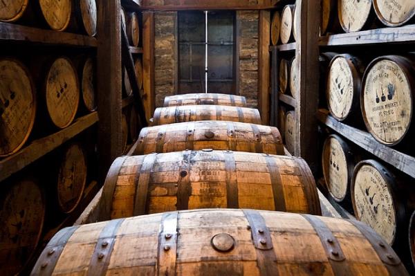 distillery barrels 591602 640