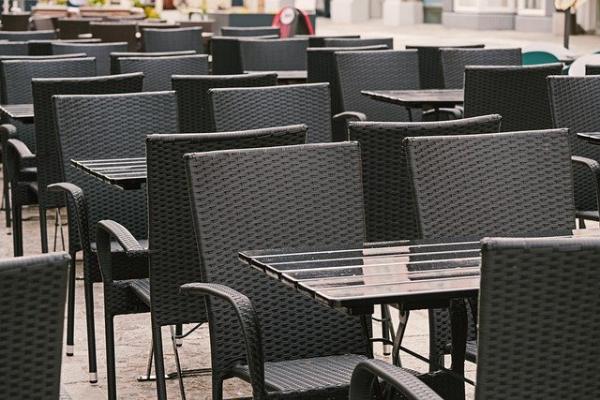 table 5265185 640